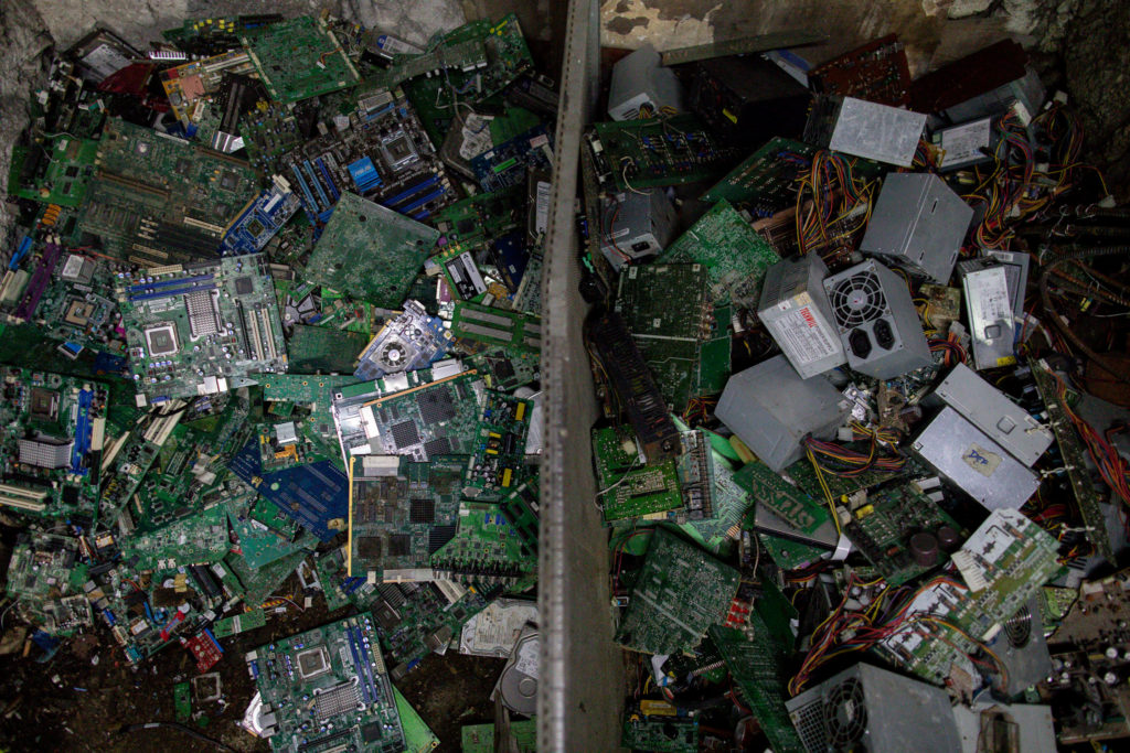 Global E-Waste Crisis: How US Exports Drive a Toxic Surge